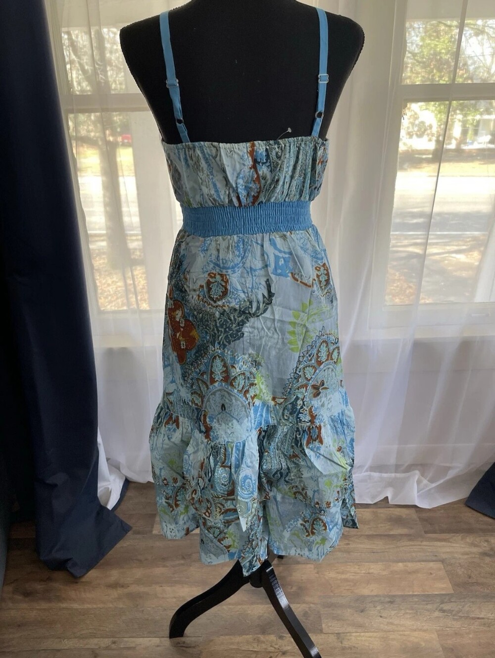 Light Blue Paisley Faux-Wrap Summer Dress - Picture 4 of 4